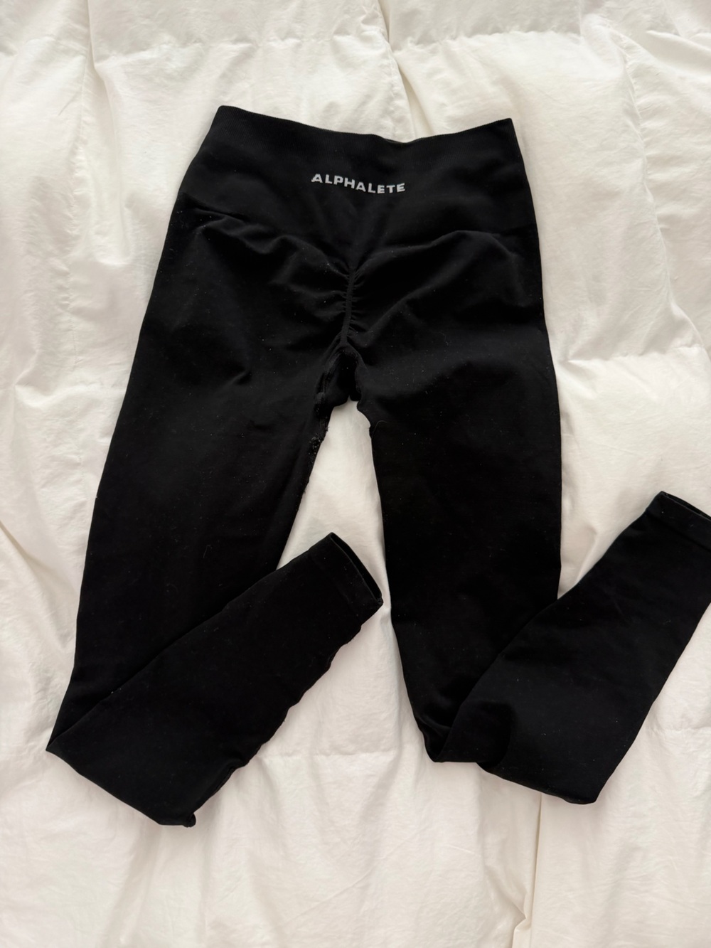 Alphalete High-Waist Black scrunch butt Leggings